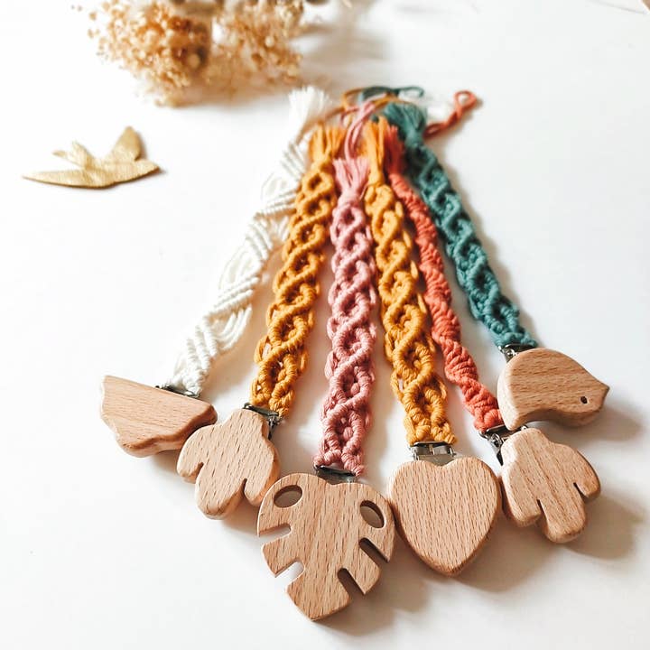 Honorine&Jean – wholesale Pacifier clip – Baby – Wooden Clip Pacifier Clip