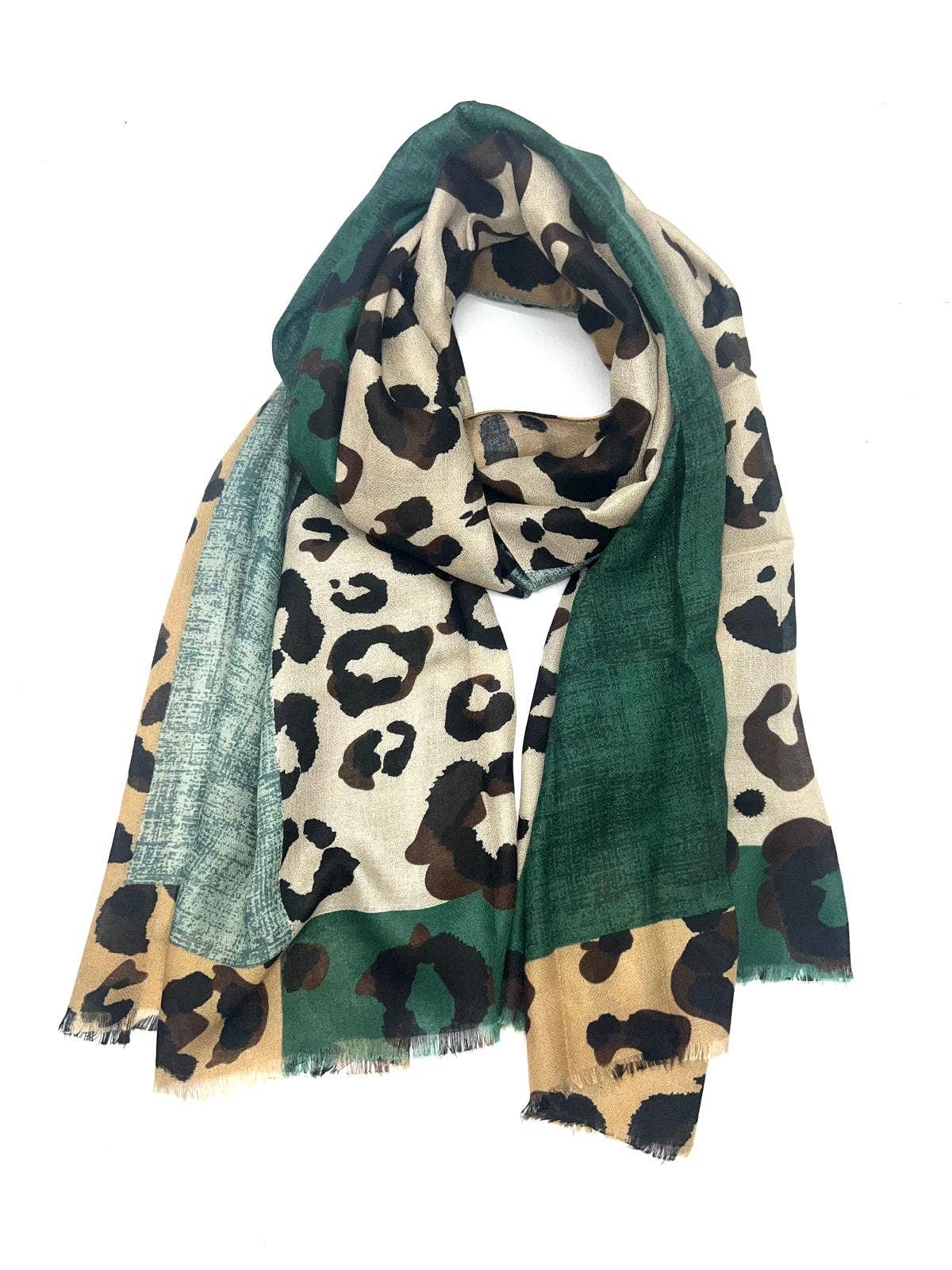 LINETA – Großhandel Schal – Damen – HGE-20032 Bedrucktes Halstuch mit Leopardenmuster3