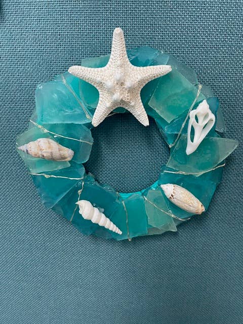 A SEAGLASS CREATION/SALTY SIGNS DESIGNS – wholesale Artificial Christmas tree – Seaglass light up Christmas wreath 1