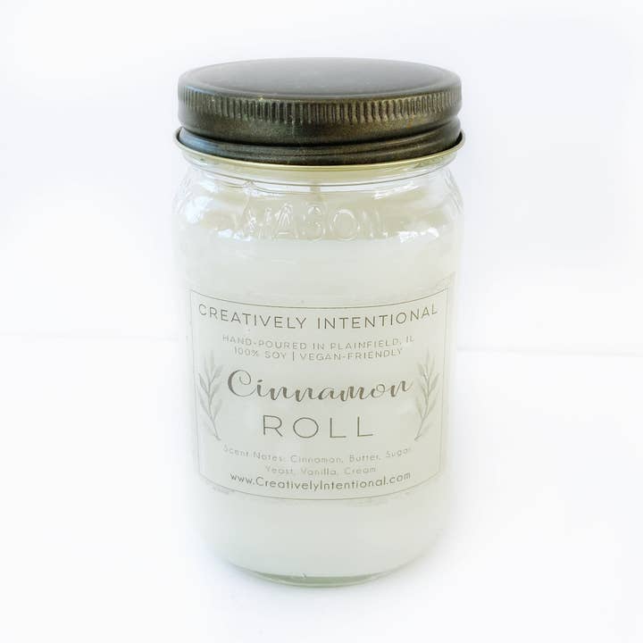 Bougies de soja à la cannelle pour la vente par Creatively Intentional Candle Co.