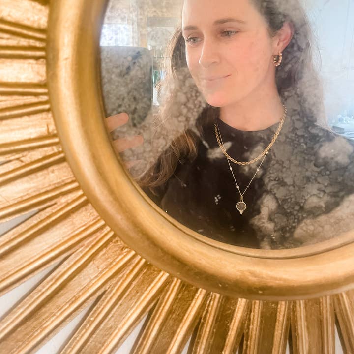 Perfect Pearl Huggie - Argento per la vendita all'ingrosso da parte di QuayL Designs