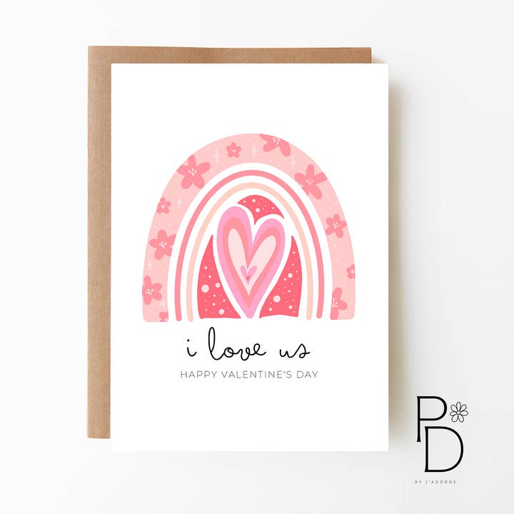 Valentinskarte mit Aufschrift „I Love Us“ in Regenbogenfarben für den Großhandel von Paper Daisies by j'adorne