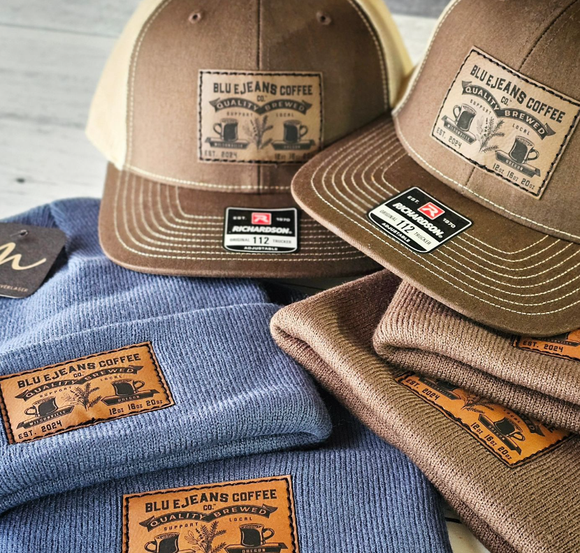 Mad River - Venta al por mayor Gorra trucker - Unisex - Gorra trucker Richardson112 con parche personalizado rectangular de cuero sintético6