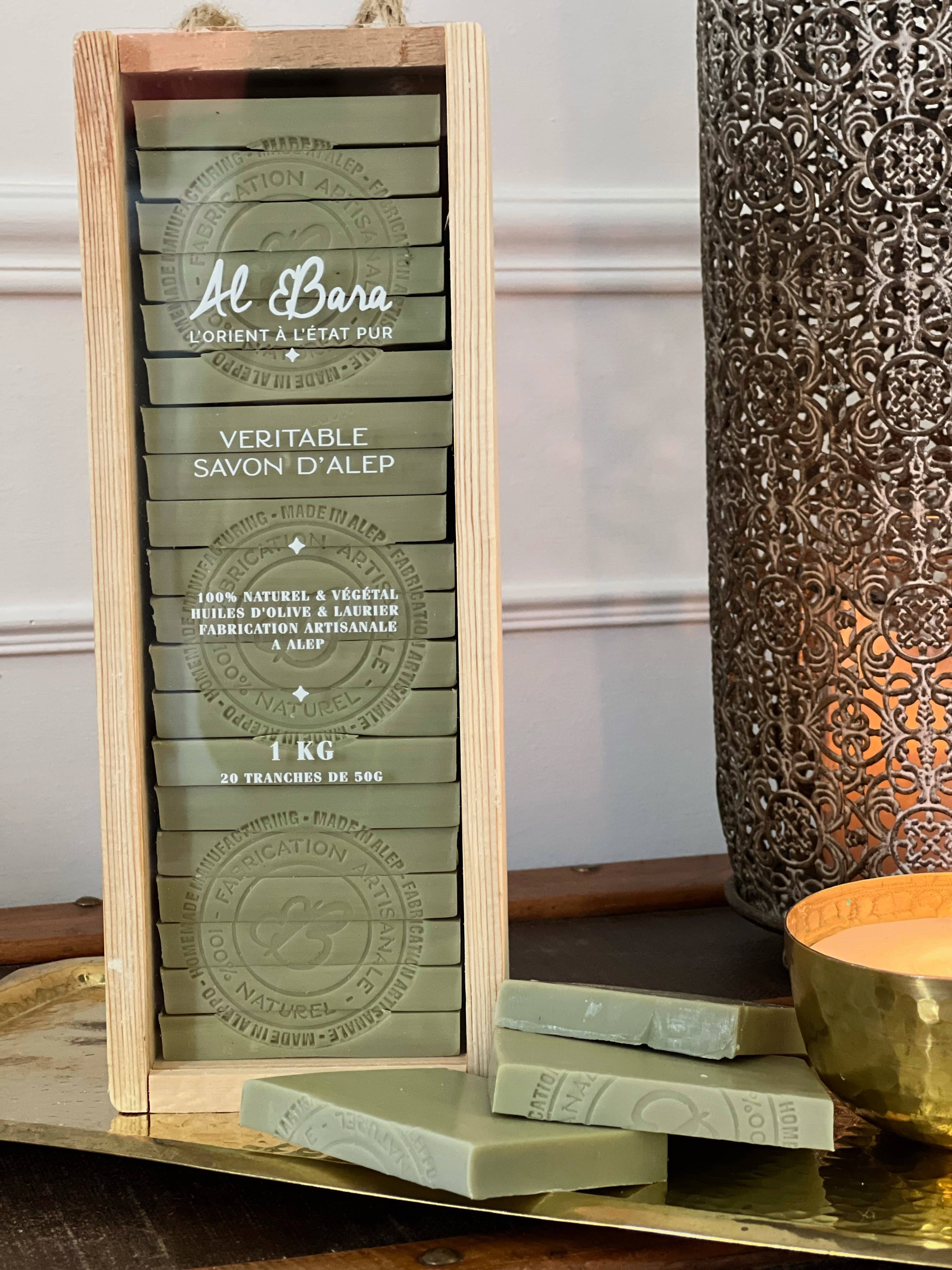 Al Bara Savon d'Alep - Wholesale Bar Soap - Box set: wooden box containing 1 kg of Aleppo soap2