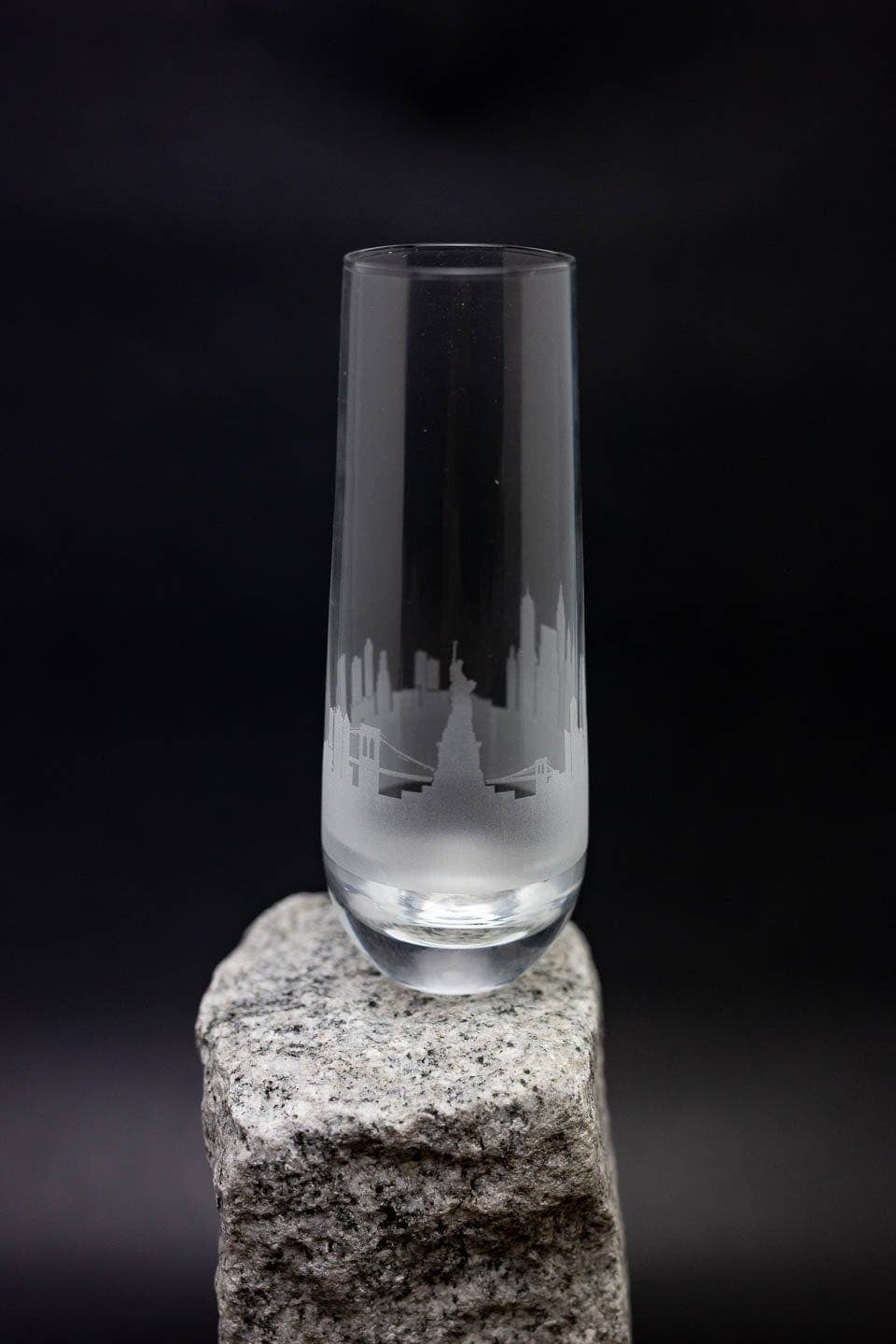 Urban & Etched – wholesale Champagne flute – Request A Skyline Stemless Champagne Flute1
