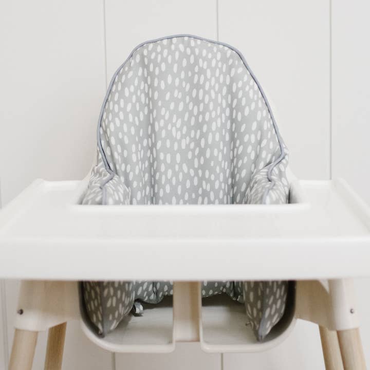 Points irréguliers gris | Housse de coussin pour chaise haute Ikea Antilop pour la vente par Hallington Co