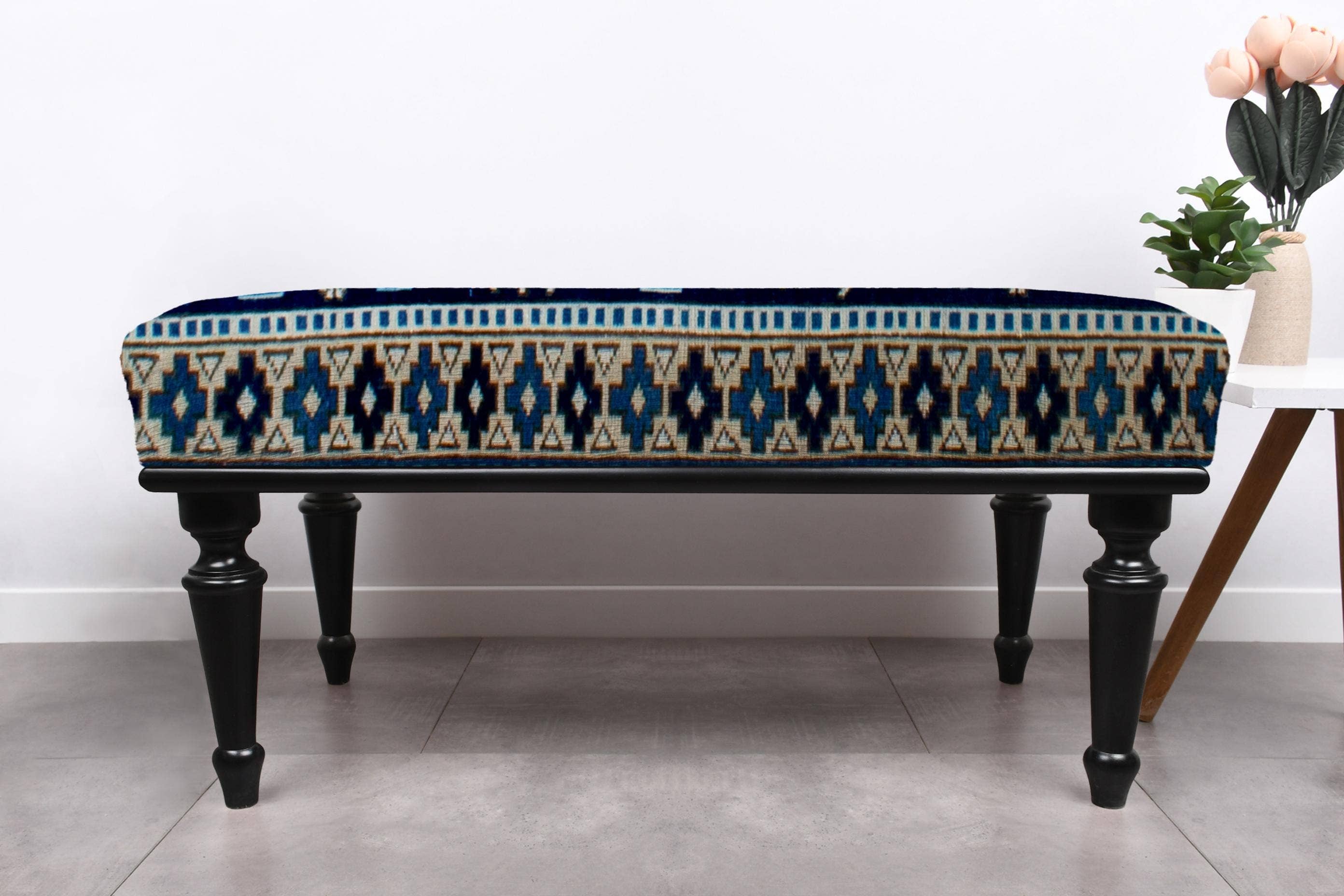 The Loom Wholesale – wholesale Bench – Traditional Turkish Rug Bench With Solid Wood Legs0