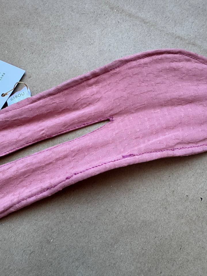 Imparfait - Chignon rose avec couture imparfaite for wholesale by Gibou