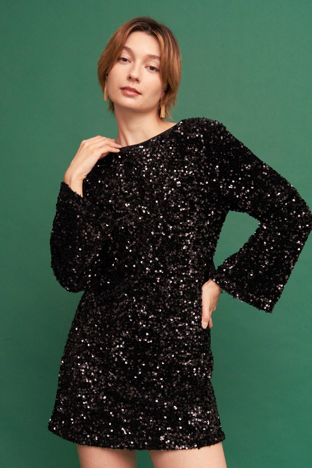 En Crème - Vente Robe – femme - Robe courte à sequins à manches longues avec nœud à nouer dans le dos13