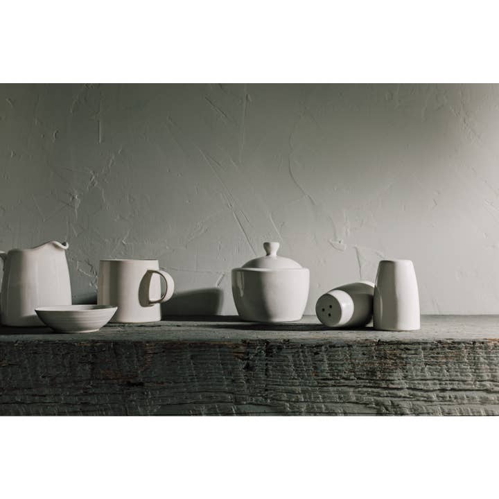 Danica Heirloom - Wholesale Condiment/Dip Bowl - Aquarius Oyster Dipping Bowl