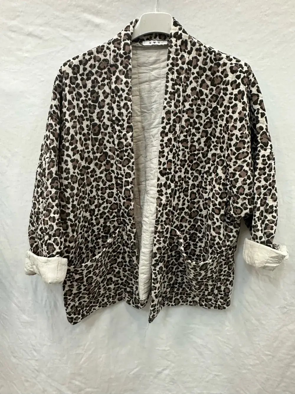 Mimi & Gogo - Vendita all'ingrosso Giacca - Donna - Giacca Trapuntata in Mussola di Cotone con Leopardo @5343_VeLeoMatela0