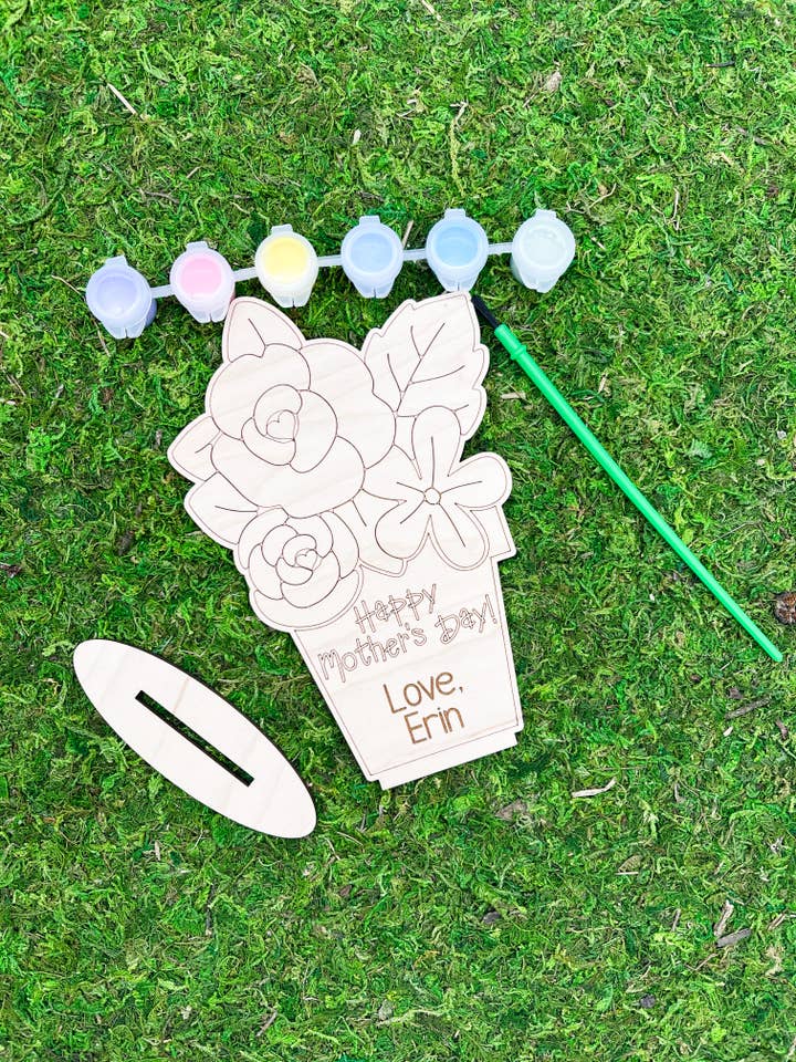 Wood Mother's Day Flower Bouquet Paint Kit for wholesale by Falcon Ridge Designs LLC