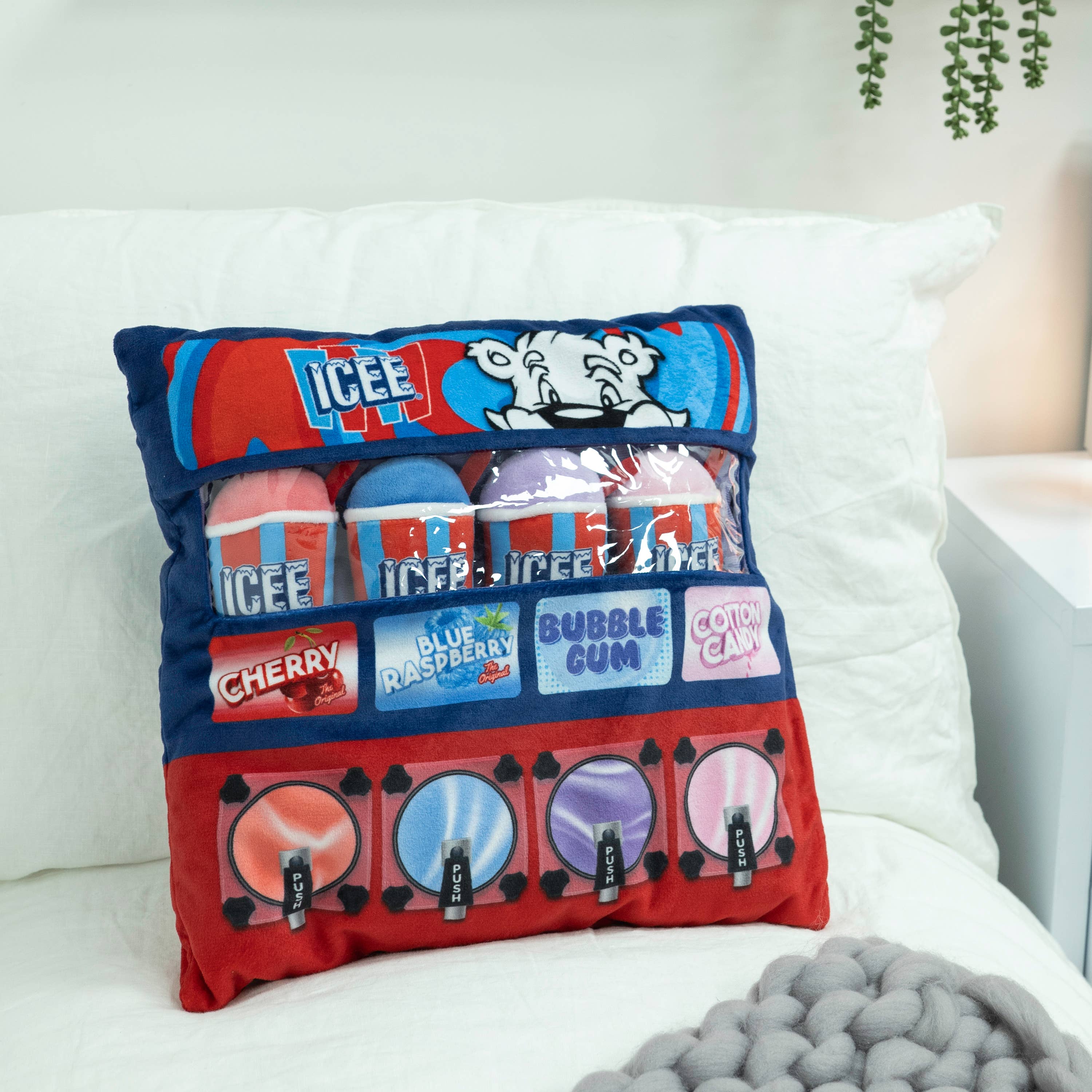 Fizz Creations Inc - Vente Coussin décoratif - Coussin en peluche ICEE avec mini peluche ICEE4