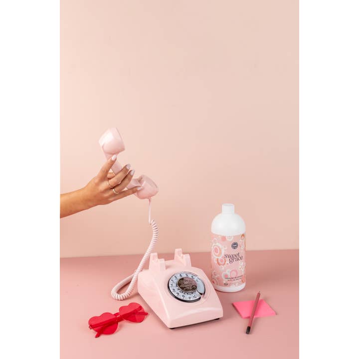 Bridgewater Candle Company - Wholesale Liquid Laundry Detergent - Sweet Grace 32oz Laundry Detergent12