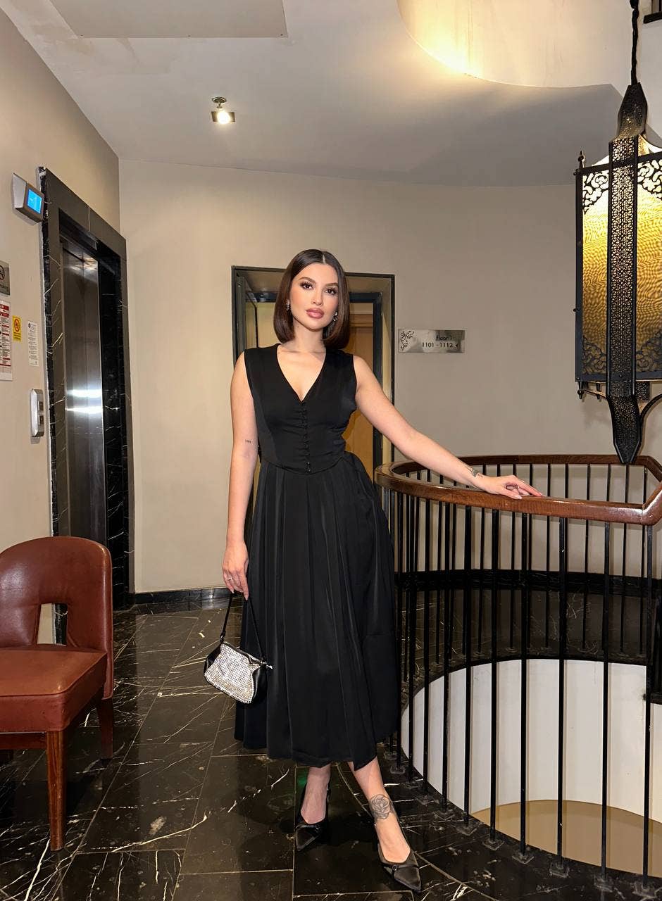 Standpoint Top - Wholesale Dress - Women's - The Bordeaux V-Neck Midi Dress – Vintage Allure – 116214