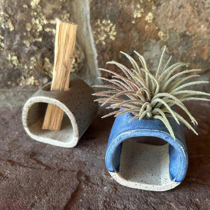 Air Plant ou support Palo Santo - EN STOCK pour la vente par Mountain Bound Pottery