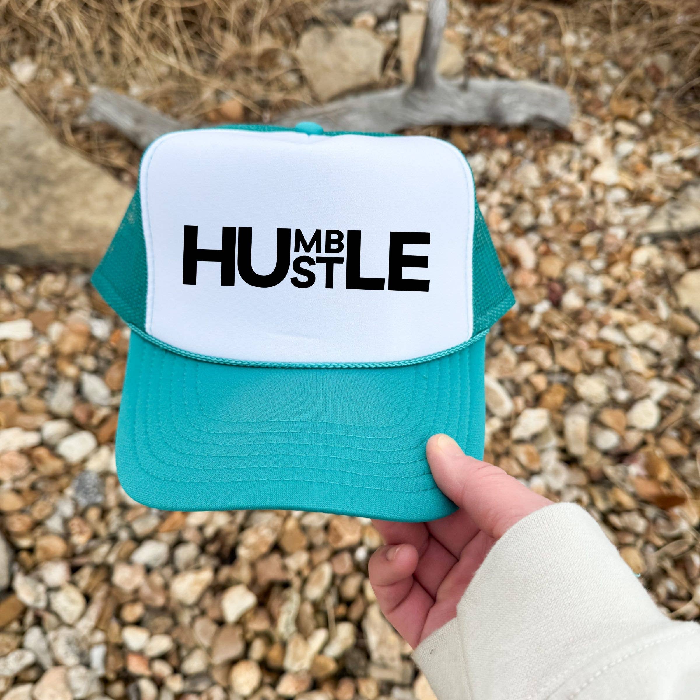 Wholehearted Motherhood and Co. – Engroshandel Trucker hat - Dame – Ydmyg Trucker Hat - Hustle Trucker Hat Forår Trucker Hat3