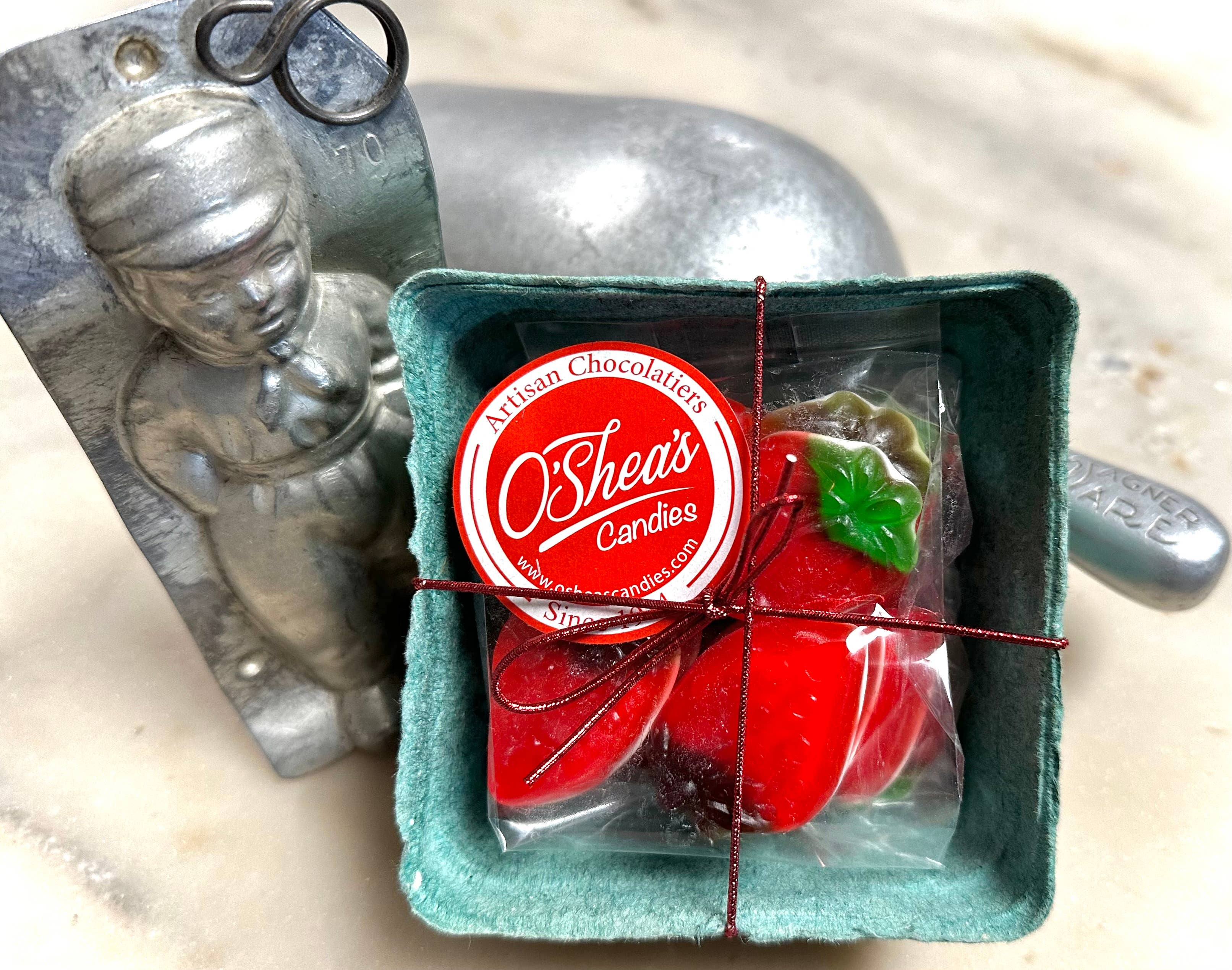 O'Shea's Candies Sweet Shop - Wholesale Gummy - Farmer Market Style Gummy “Strawberries w/ Basket” 1/2LB1