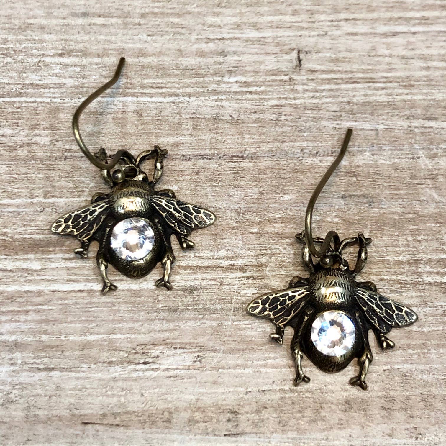 Lorraine Frances Jewelry - Wholesale Dangle Earrings - Sweet Bee Earring1