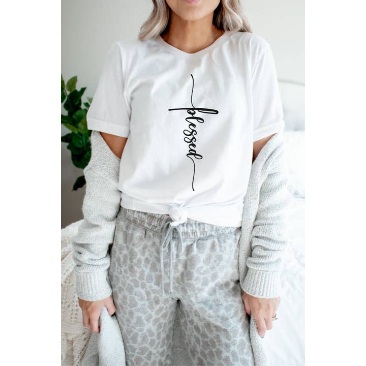 Blessed Cross Grafik-Tee für den Großhandel von Bella Me