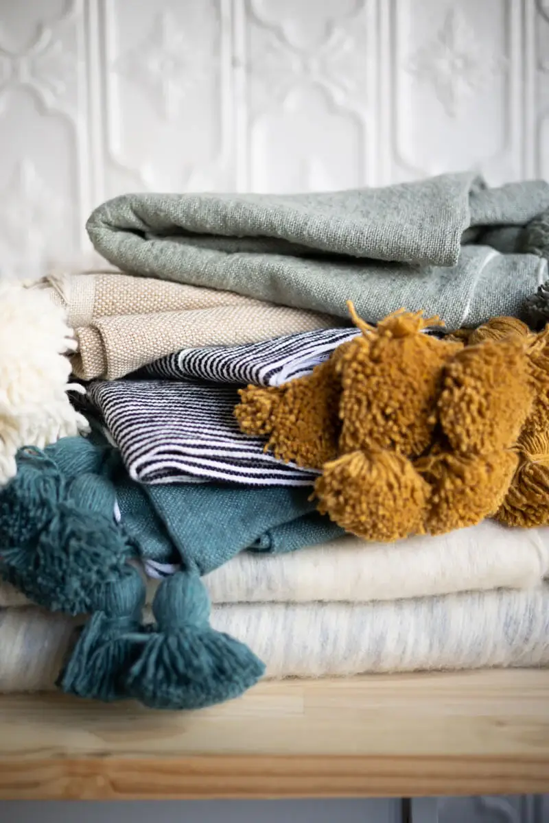 High crafty – wholesale Throw blanket – Moroccan Pom Pom Blanket – Handwoven Cotton Bedspread – Boho Throw5