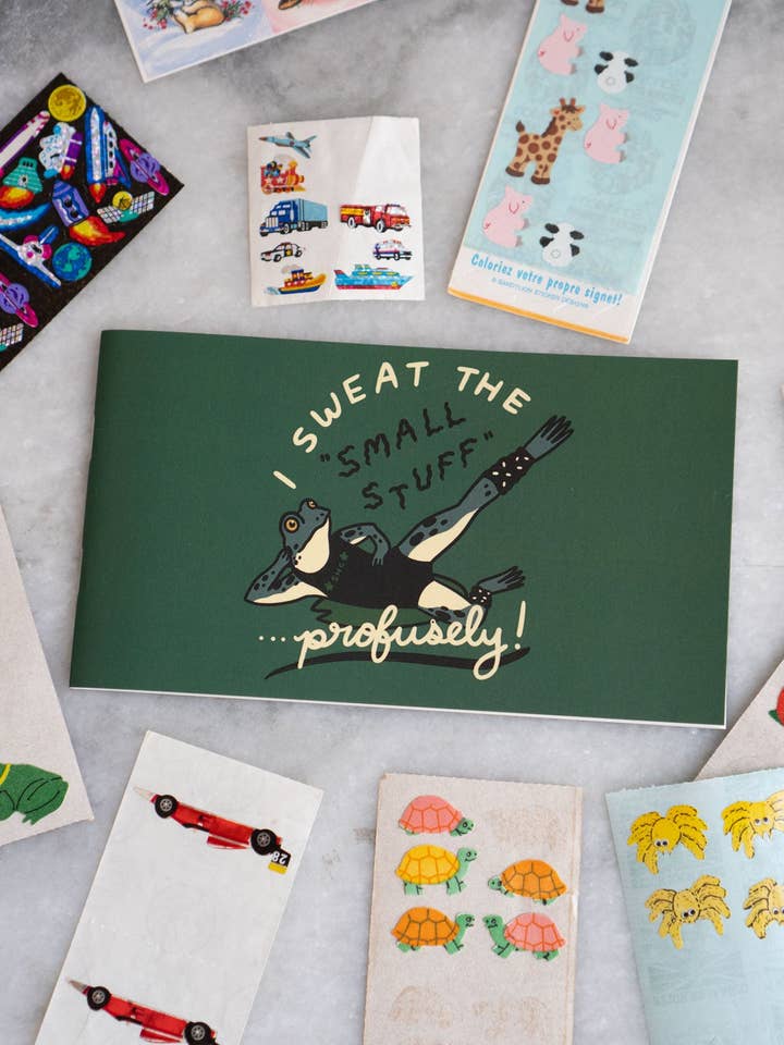 Transpirez les petites choses - Livre d'autocollants de poche | Album de collectionneur pour la vente par Stay Home Club