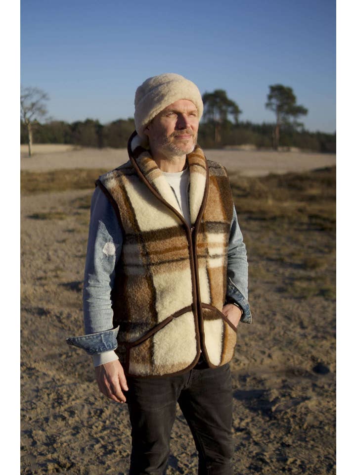 We Are Wovens - Wholesale Outerwear Vest - Men’s - Wollen bodywarmer - Multicoloured with zipper2