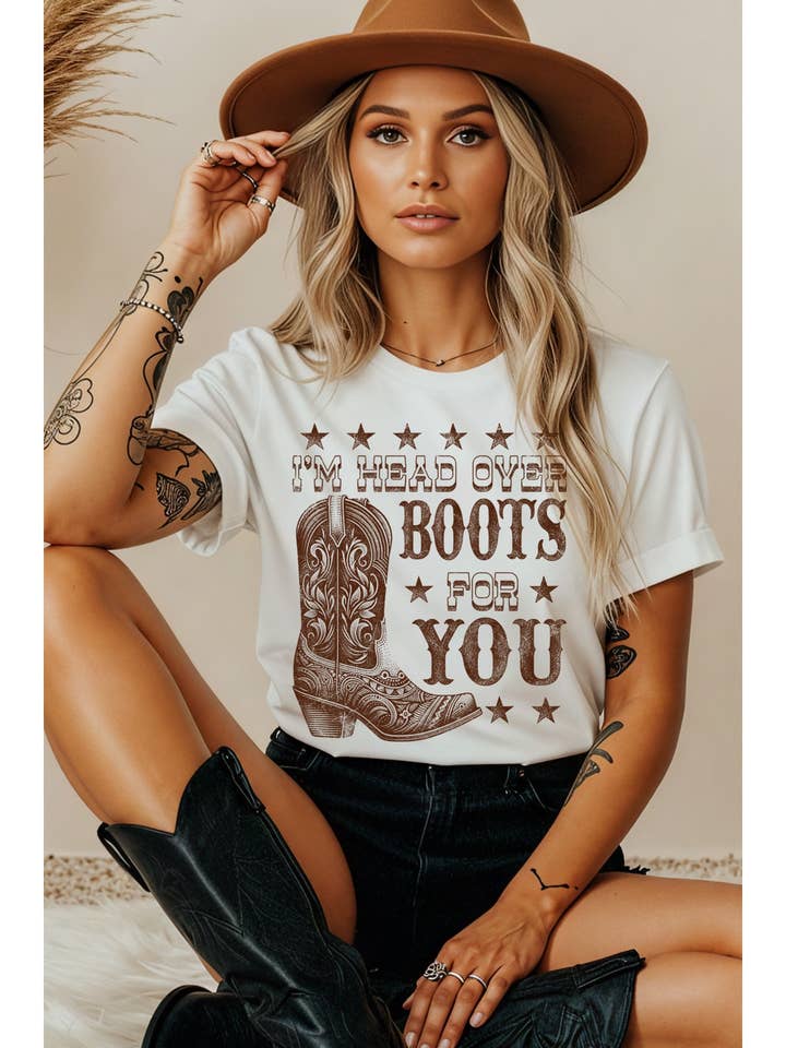 T-shirt Américain Cowboy à manches courtes pour la vente par BouTeeQue Closet