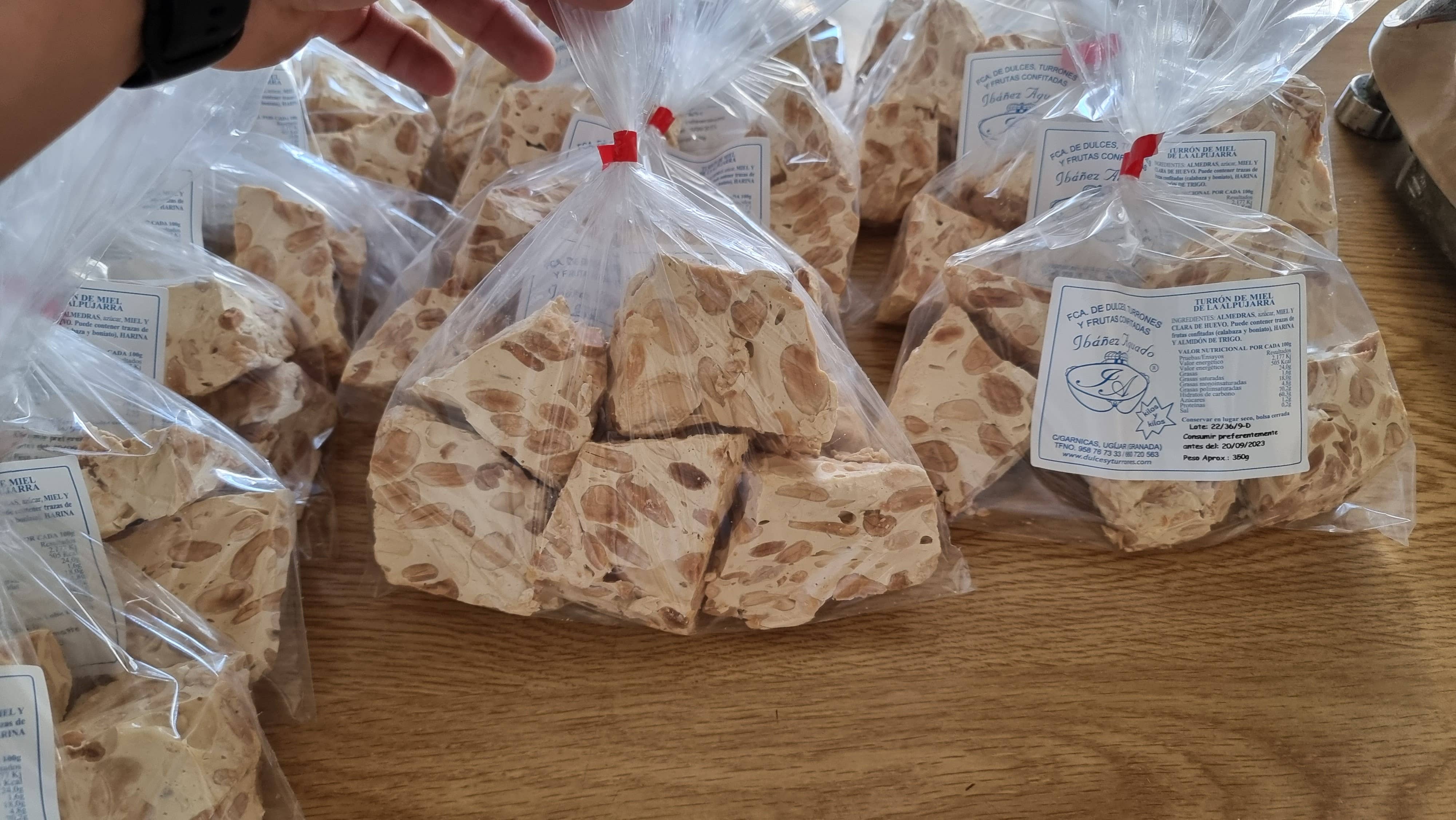 Dulces y turrones Ibáñez Aguado - Wholesale Nougat - 100% artisan honey nougat3