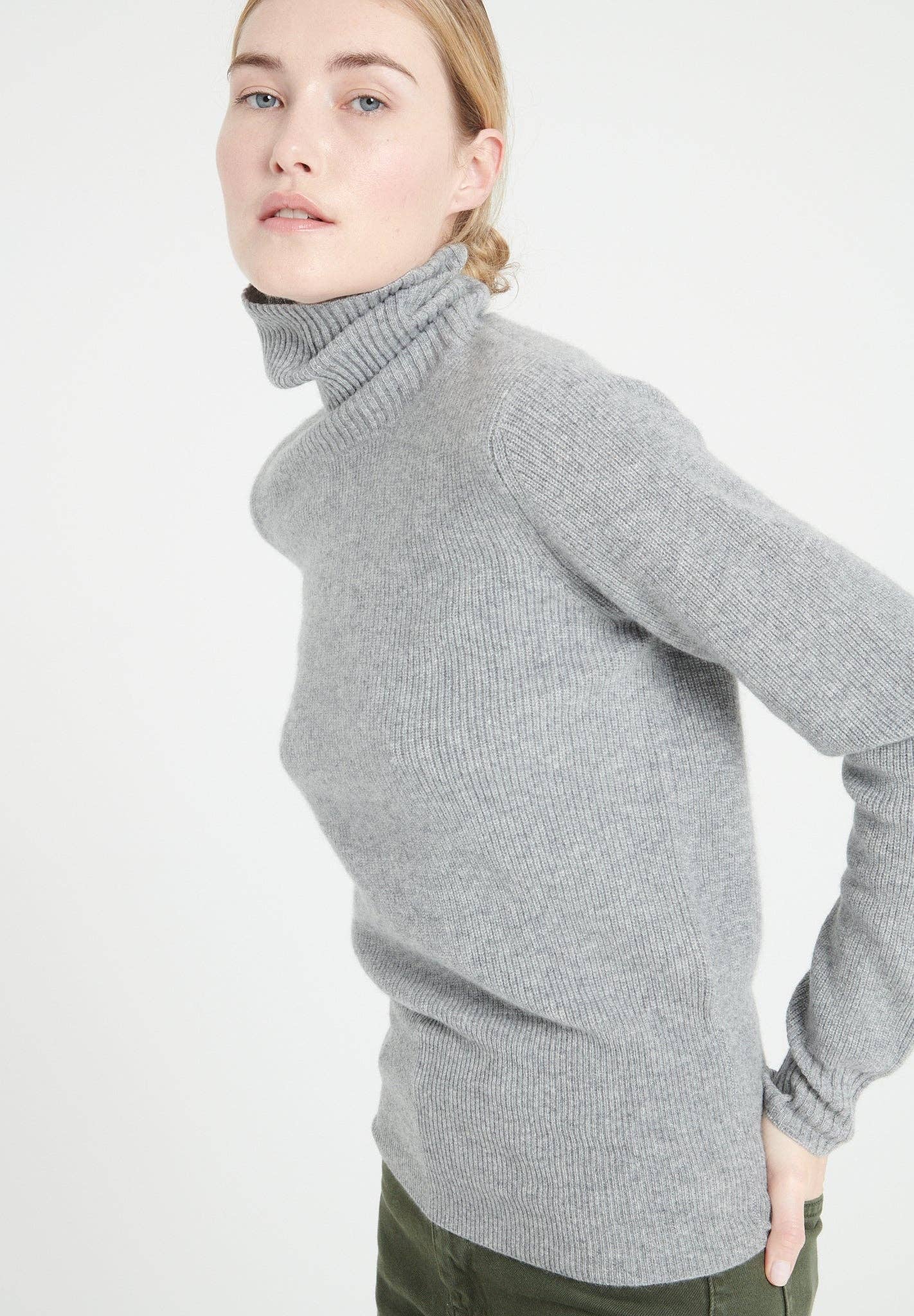 light grey LILLY 21 cashmere turtleneck sweater for wholesale on Faire4