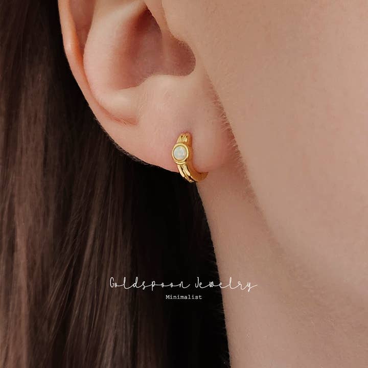 HolyBang Jewels - Vente Petits anneaux - BOUCLES D'OREILLES HUGGIE EN OPALE - E-H7845/E-HT14941