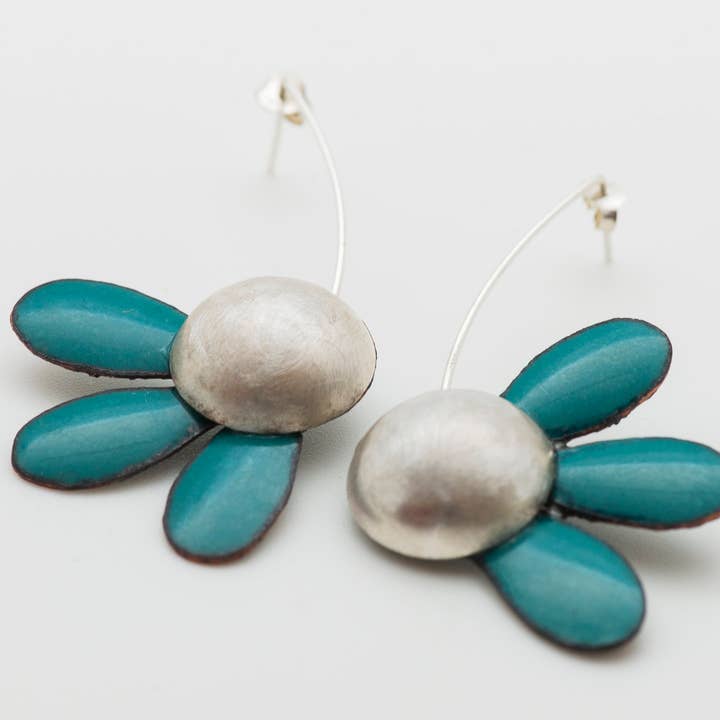 Blauer Blütenblatt-Ohrring für den Großhandel von ELZA PEREIRA