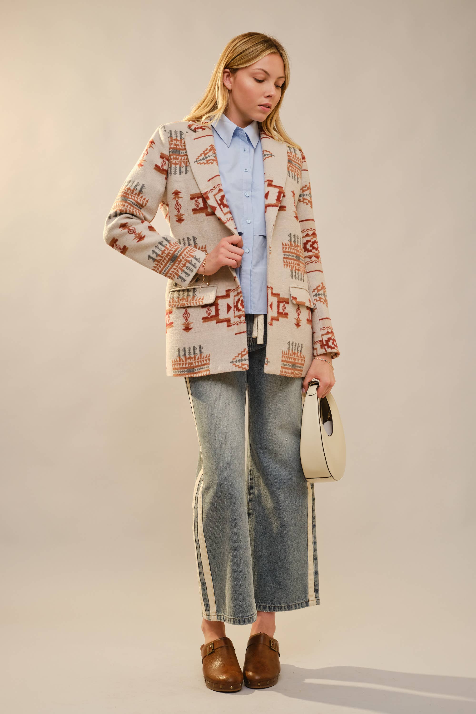 Blue B - Wholesale Blazer - Dames - 37937J Azteekse Jacquard Juweel Knoop Blazer12