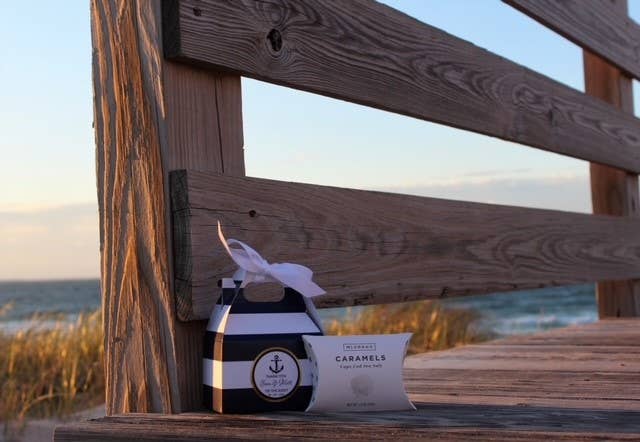 McCrea's Candies - Vente Caramels - Boîte d'oreiller de caramels - Sel de mer de Cape Cod, lot de 62