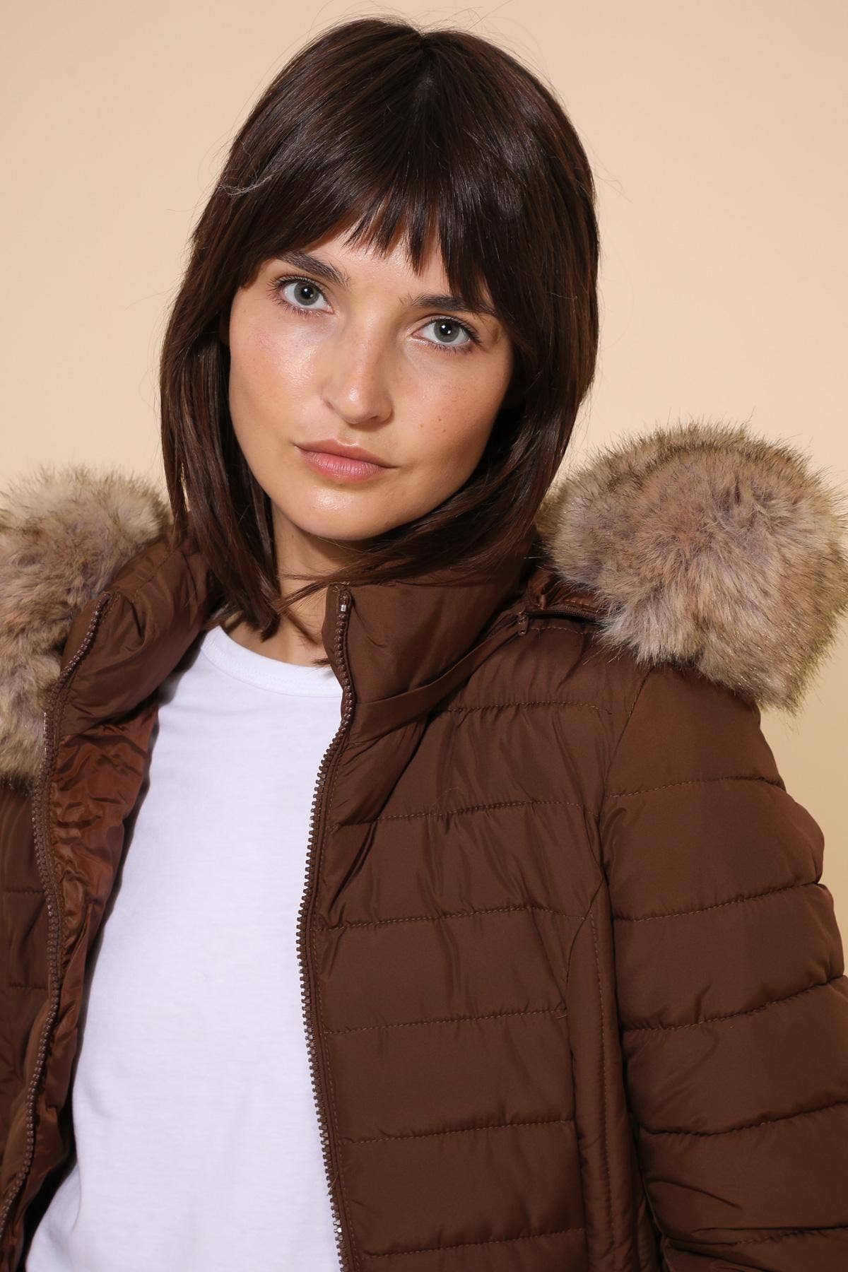 Attrait Paris - Wholesale Puffer Jacket - Women's - Long quilted down jacket with fur on hood5