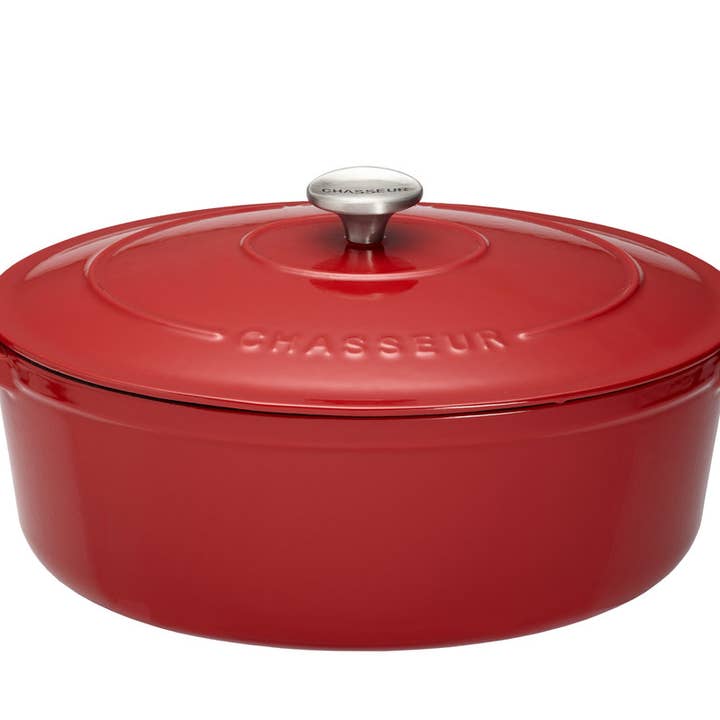 Chasseur Enameled Cast Iron Oval Dutch Oven 6qt for wholesale by French Home