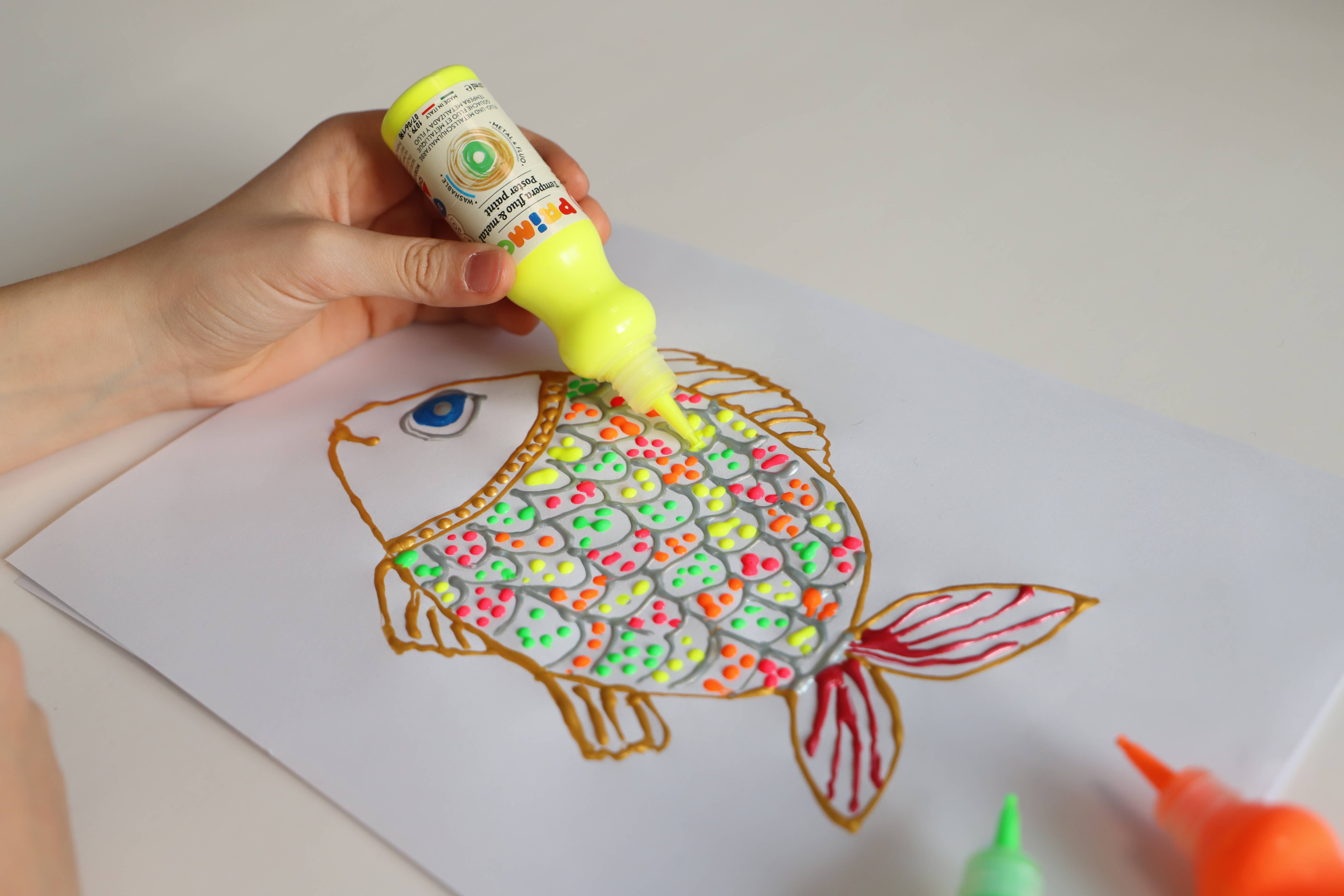 Morocolor Italia Spa PRIMO - Wholesale Paint Set - A New Way of Painting! Desktop display with 12 colours1