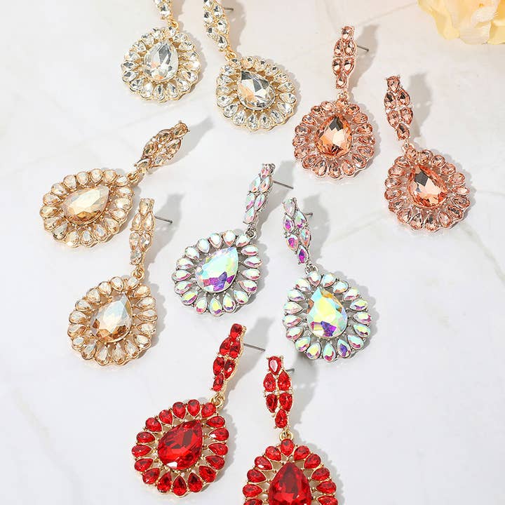 Boucles d'oreilles pendantes de soirée avec accent en pierre en forme de goutte pour la vente par Sensibling Corp.