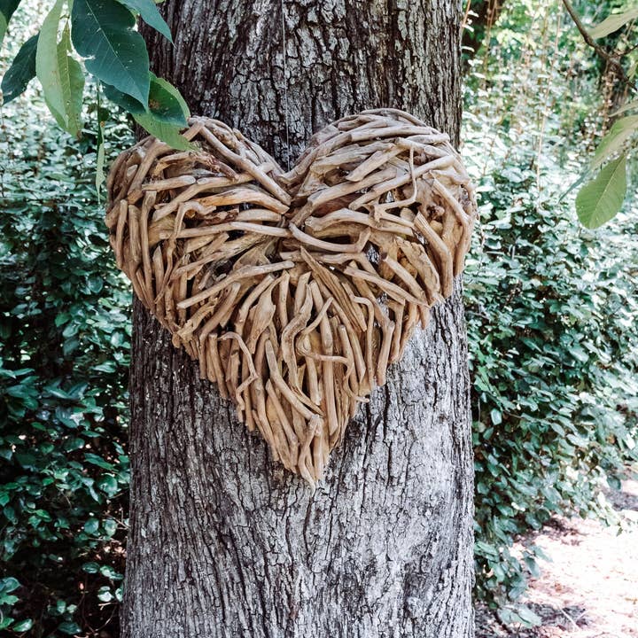 Sugarboo & Co - Wholesale Wall Accent - Driftwood - Heart 30"1