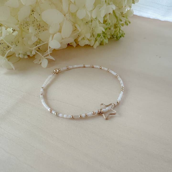 Open Star Delica Bracelet for wholesale by Amethyst and Opal