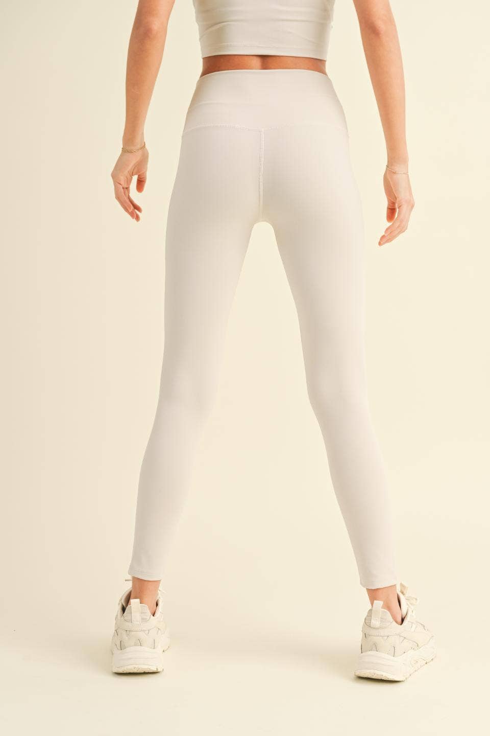 Gris clair Leggings taille haute performance gris clair ajustés en vente sur Faire6