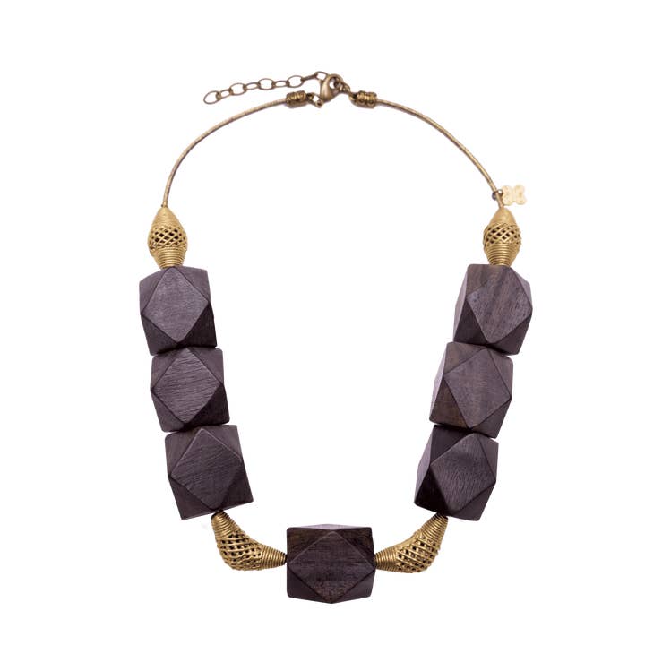 CLAUDIA L per la vendita all'ingrosso da parte di NOK