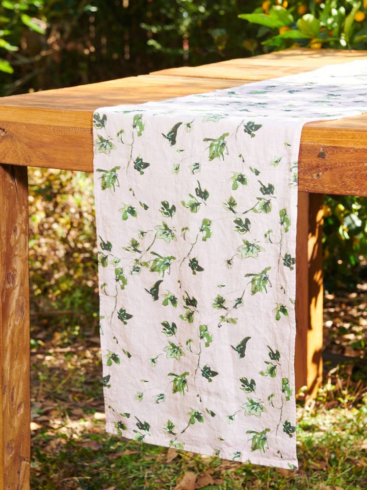 Chemin de table en lierre anglais pour la vente par Darling Lemon