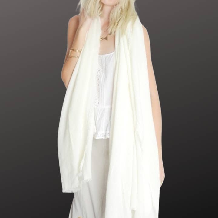Olive & Pique – wholesale Scarf – Unisex – Oversized Warm & Cozy Solid Blanket Scarf