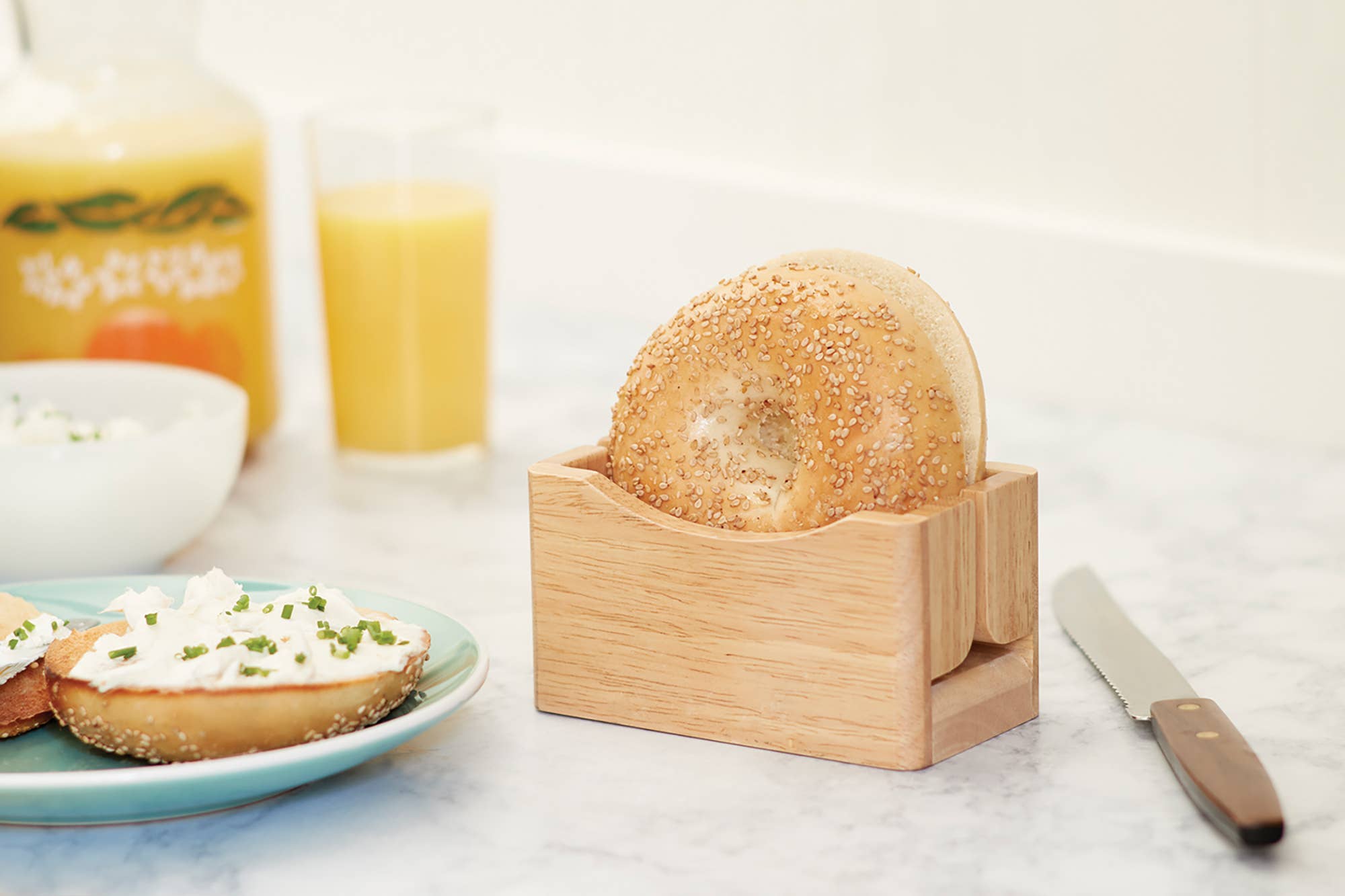 Fox Run Brands - Wholesale Kitchen Tool/Gadget - Fox Run Bagel Cutter and Holder, 3" x 5.25" x 3"1
