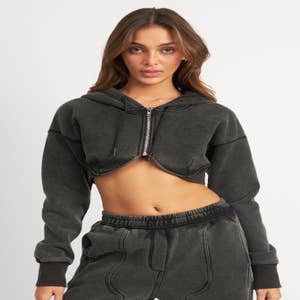Wholesale cropped hoodies That Meets your Customer's Demands