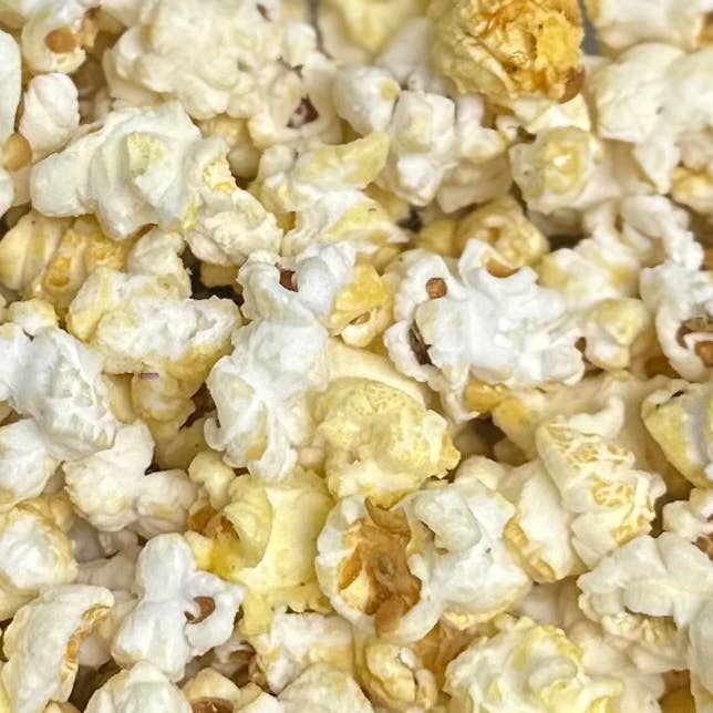 Buckeye Gourmet Popcorn - Wholesale Popcorn - Medium Sized 7 Cup volume Gourmet Popcorn8