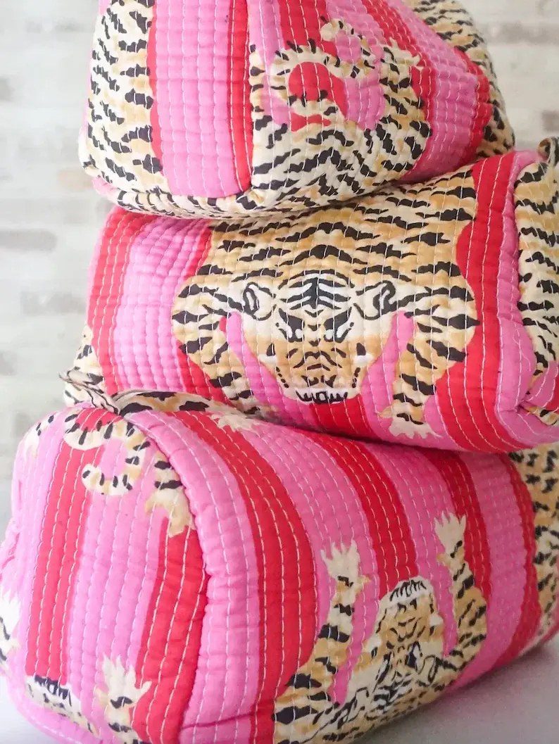 bhavnas boutique – wholesale Messenger Bag – Women’s – Pink Quilted Striped Tiger Makeup Bag Green Quilted Striped 1