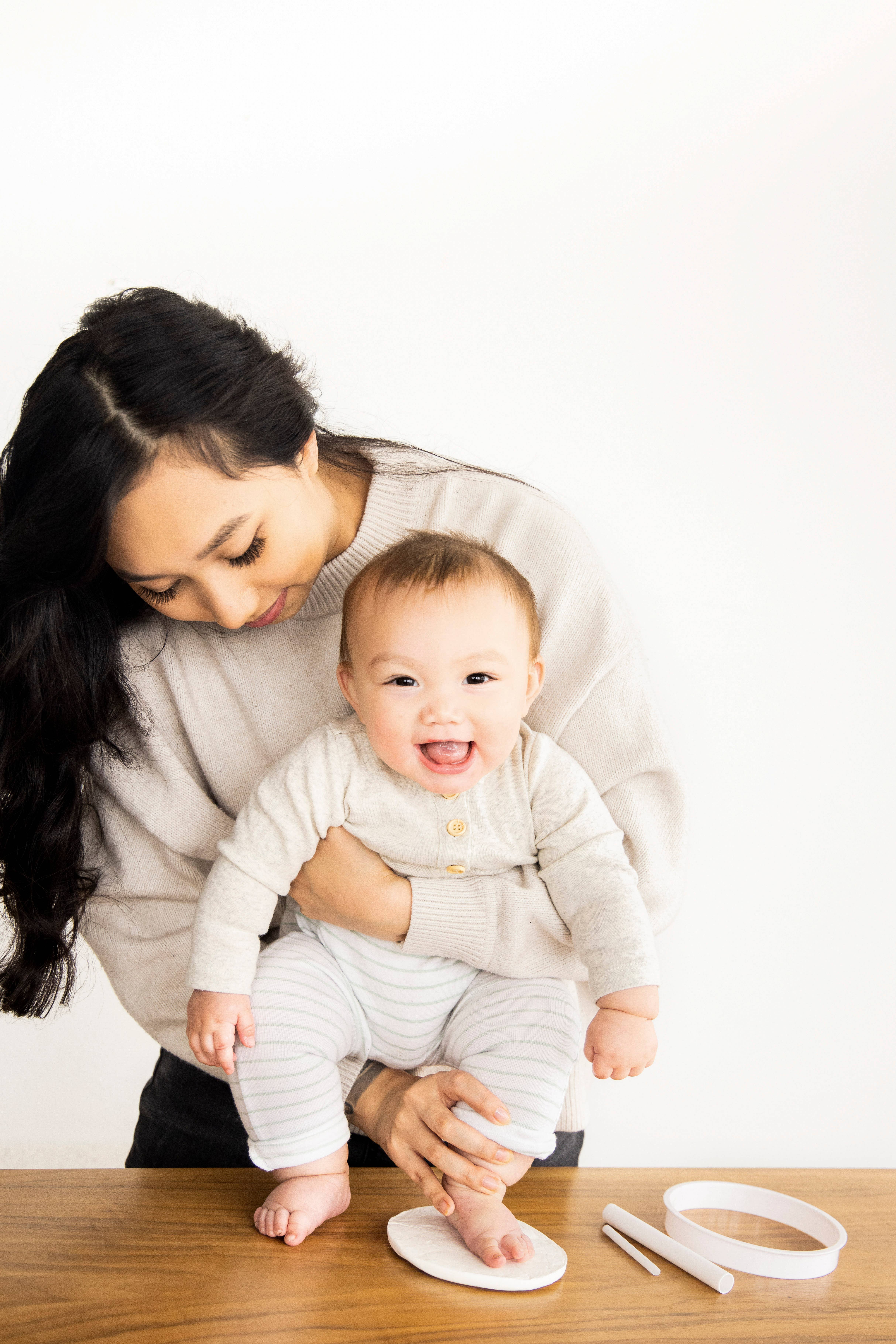 Pearhead - Wholesale Hand & Footprint Kit - Kids & Baby - Baby Handprint or Footprint Keepsake Hanging Ornament, White5