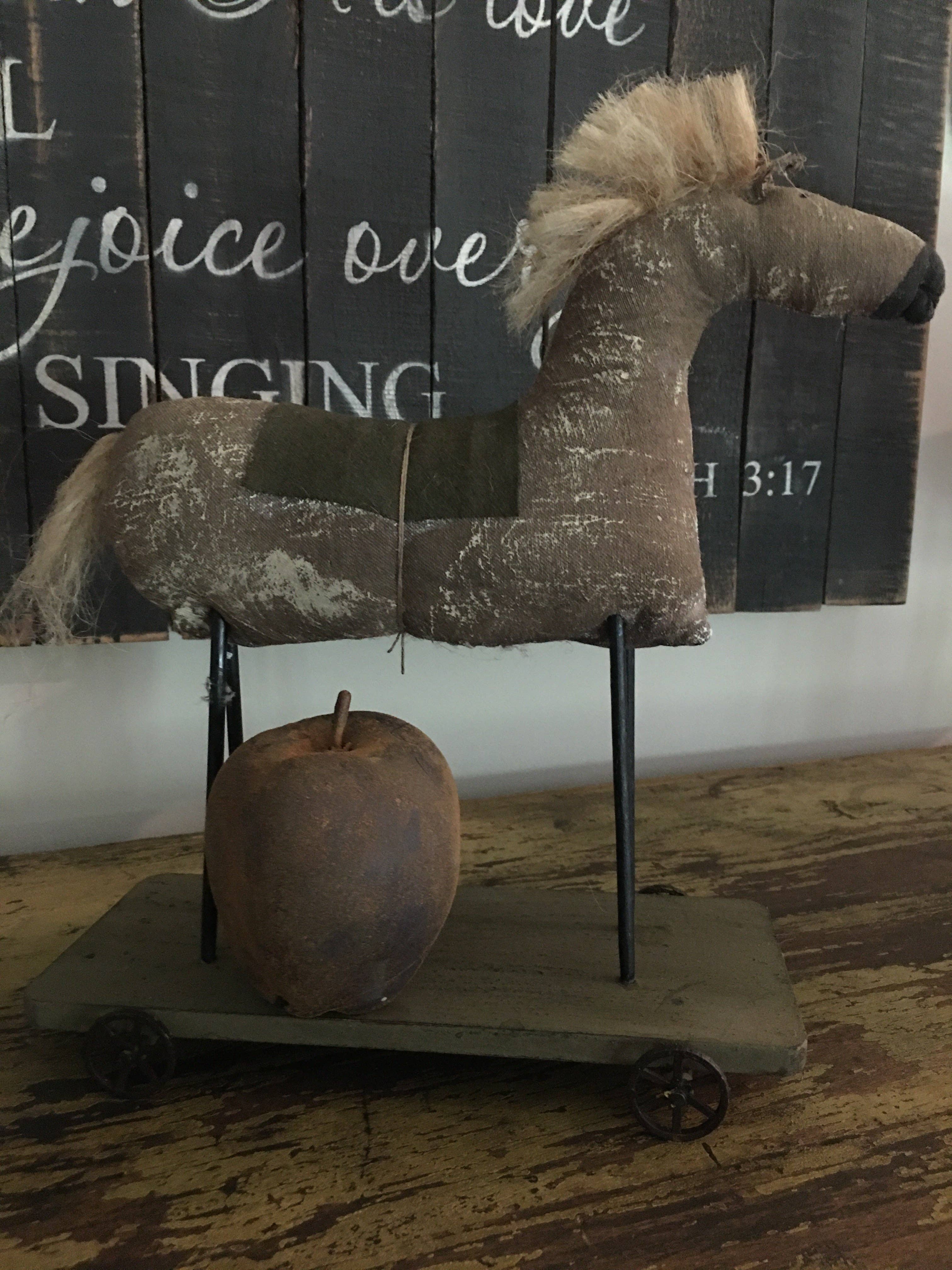 The Cranberry Cornstalk Co. - Vendita all'ingrosso Decorazioni da tavolo - Dolce mela per l'insegnante Riempitore per ciotola Primitive Decor1